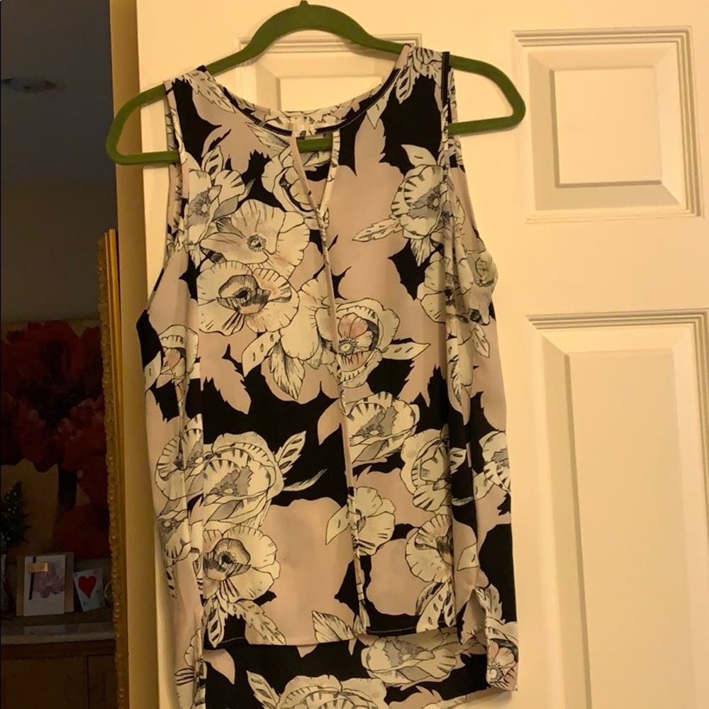 c & e sleeveless blouse size small